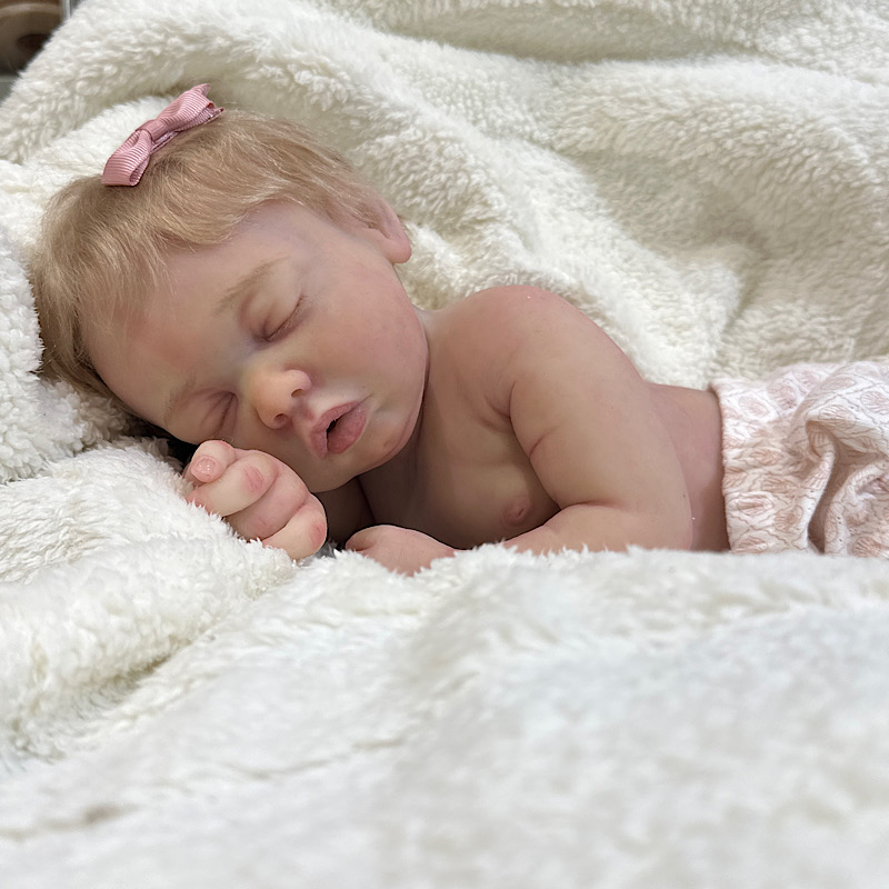 Reborn full body dahlia 19.5 in long 8 lb - Image 7