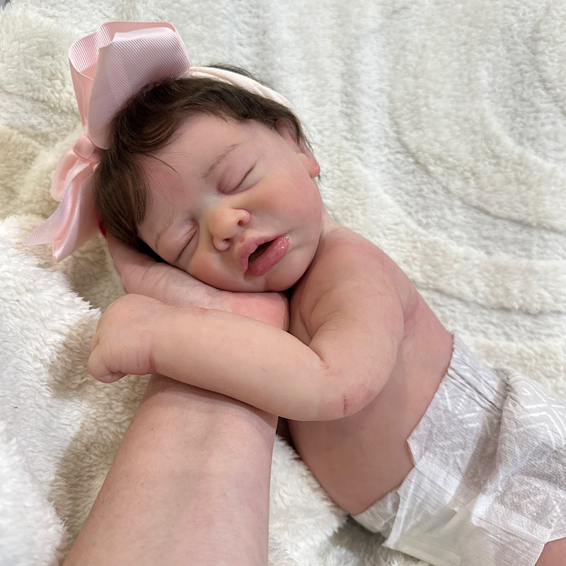 Reborn full body silicone neeley 19 inch 7 lb 12 oz - Image 9