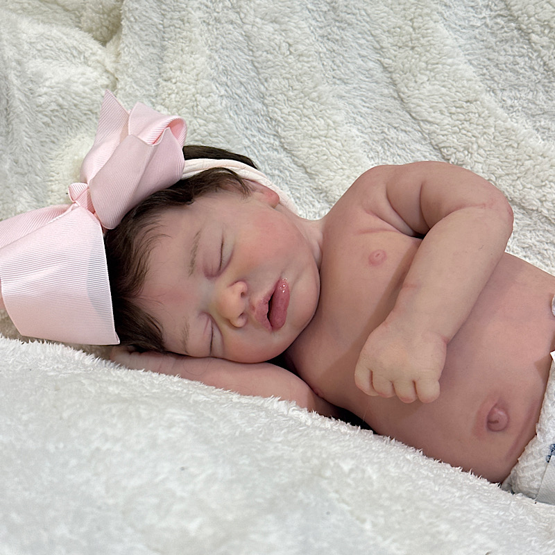 Reborn full body silicone neeley 19 inch 7 lb 12 oz - Image 3
